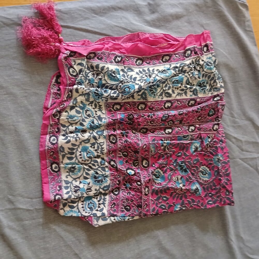 Pink / Blue Flower Scarf 100% Viscose size: 40" x 40" New